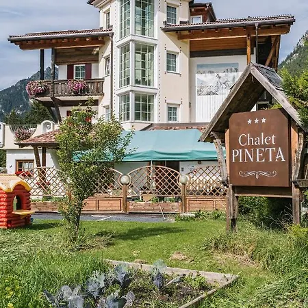 Hotel Pineta Relax Location Canazei