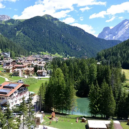 Pineta Relax Location Hotel Canazei